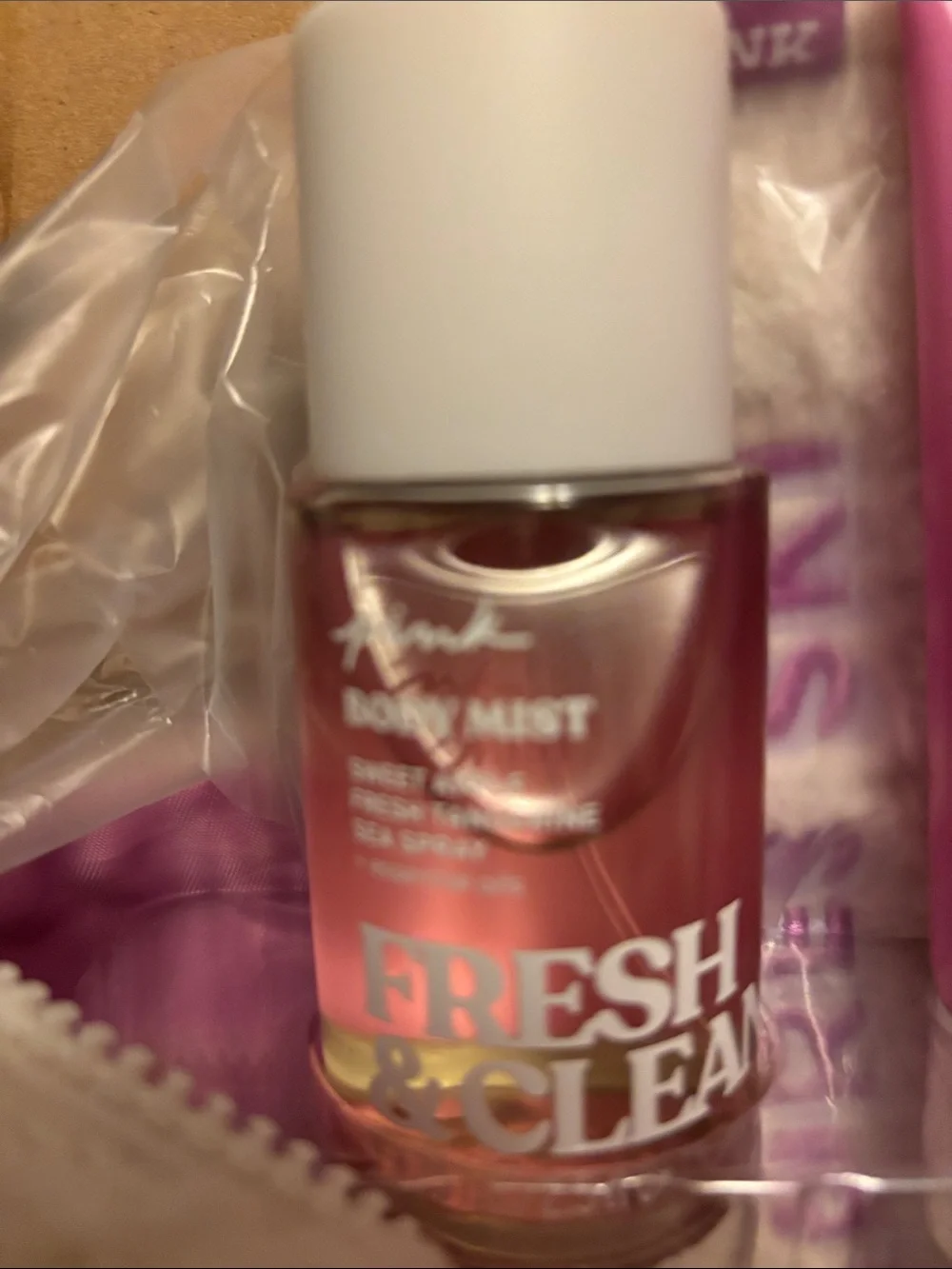 nwt! vS  “Sherpa/fleece beauty Bag:fresh & clean ( 2.5 oz x 2 ) & eye mask